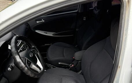 Hyundai Solaris II рестайлинг, 2012 год, 670 000 рублей, 10 фотография
