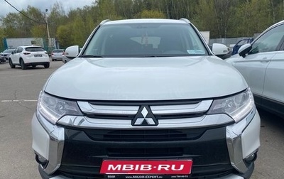 Mitsubishi Outlander III рестайлинг 3, 2018 год, 1 900 000 рублей, 1 фотография