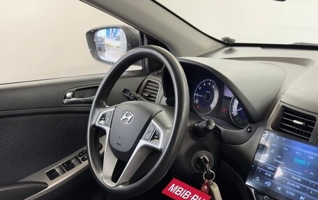 Hyundai Solaris II рестайлинг, 2011 год, 650 000 рублей, 10 фотография