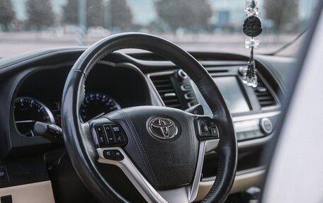 Toyota Highlander III, 2016 год, 2 850 000 рублей, 12 фотография