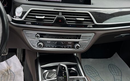 BMW 7 серия, 2019 год, 5 400 000 рублей, 32 фотография