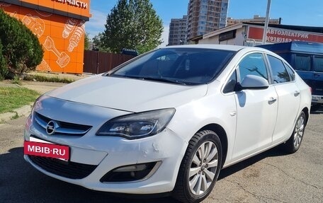 Opel Astra J, 2013 год, 550 000 рублей, 8 фотография