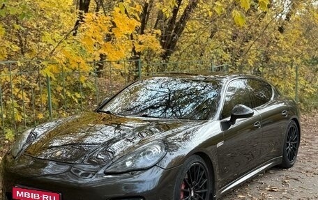 Porsche Panamera II рестайлинг, 2012 год, 3 380 000 рублей, 1 фотография