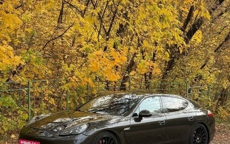 Porsche Panamera II рестайлинг, 2012 год, 3 380 000 рублей, 2 фотография