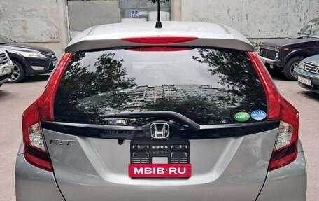 Honda Fit III, 2018 год, 1 200 000 рублей, 6 фотография