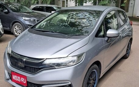 Honda Fit III, 2018 год, 1 200 000 рублей, 3 фотография