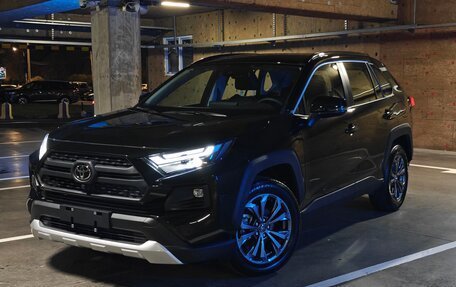 Toyota RAV4, 2025 год, 3 990 000 рублей, 1 фотография