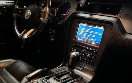 Ford Mustang VI рестайлинг, 2013 год, 3 800 000 рублей, 7 фотография