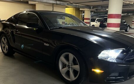 Ford Mustang VI рестайлинг, 2013 год, 3 800 000 рублей, 4 фотография