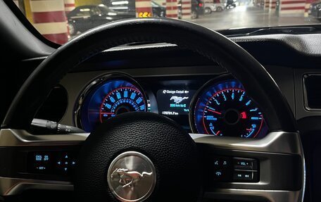 Ford Mustang VI рестайлинг, 2013 год, 3 800 000 рублей, 10 фотография