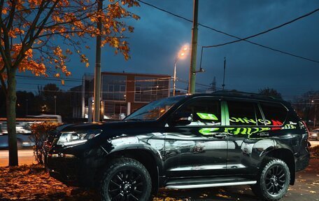 Toyota Land Cruiser Prado 150 рестайлинг 2, 2022 год, 8 300 000 рублей, 35 фотография