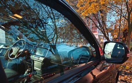 Toyota Land Cruiser Prado 150 рестайлинг 2, 2022 год, 8 300 000 рублей, 37 фотография