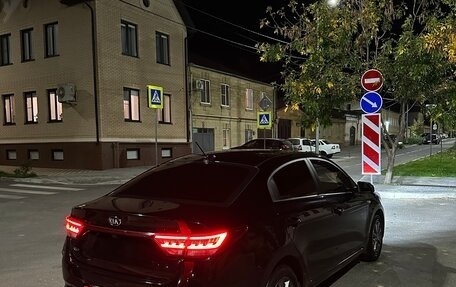 KIA Rio IV, 2021 год, 1 570 000 рублей, 10 фотография
