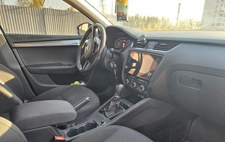 Skoda Octavia, 2018 год, 1 690 000 рублей, 10 фотография