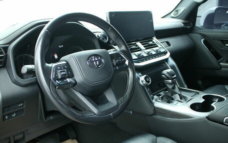 Toyota Land Cruiser, 2022 год, 10 990 000 рублей, 17 фотография