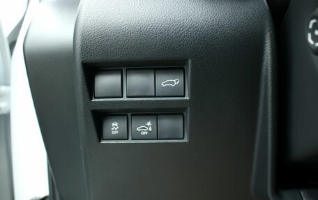 Toyota Land Cruiser, 2022 год, 10 990 000 рублей, 22 фотография