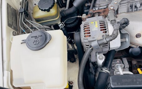 Toyota Ipsum II, 2000 год, 650 000 рублей, 9 фотография