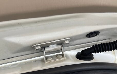 Toyota Ipsum II, 2000 год, 650 000 рублей, 19 фотография