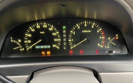 Toyota Ipsum II, 2000 год, 650 000 рублей, 28 фотография