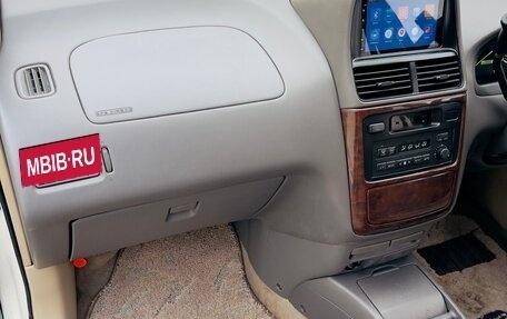 Toyota Ipsum II, 2000 год, 650 000 рублей, 33 фотография