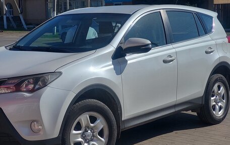 Toyota RAV4, 2014 год, 1 550 000 рублей, 2 фотография