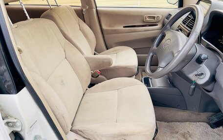 Toyota Ipsum II, 2000 год, 650 000 рублей, 39 фотография