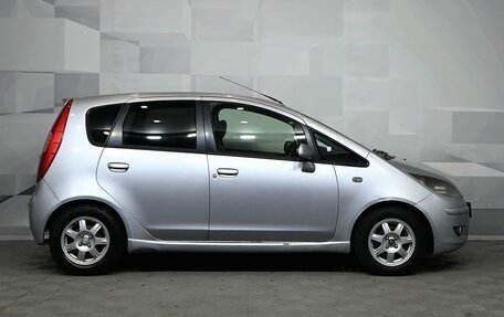 Mitsubishi Colt VI рестайлинг, 2003 год, 300 000 рублей, 7 фотография