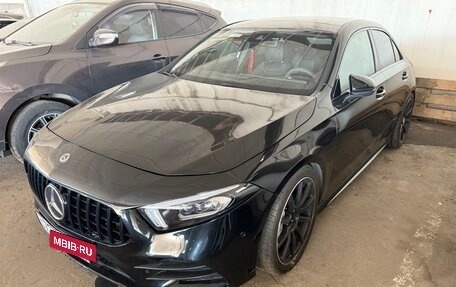 Mercedes-Benz A-Класс AMG, 2019 год, 2 700 000 рублей, 2 фотография