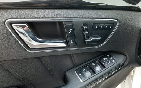 Mercedes-Benz E-Класс, 2010 год, 1 500 000 рублей, 14 фотография