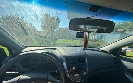 Hyundai Solaris II рестайлинг, 2016 год, 1 100 000 рублей, 10 фотография