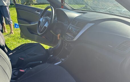 Hyundai Solaris II рестайлинг, 2016 год, 1 100 000 рублей, 11 фотография