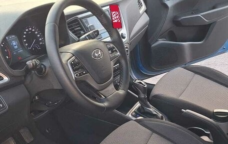 Hyundai Solaris II рестайлинг, 2017 год, 1 100 000 рублей, 7 фотография