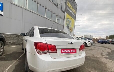 Chevrolet Cruze II, 2011 год, 550 000 рублей, 2 фотография
