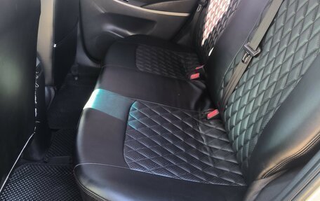 Hyundai Solaris II рестайлинг, 2013 год, 650 000 рублей, 11 фотография