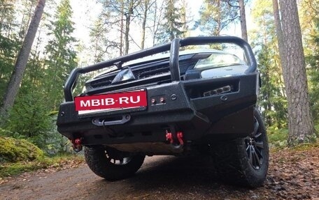 Mitsubishi Pajero Sport III рестайлинг, 2018 год, 5 600 000 рублей, 5 фотография