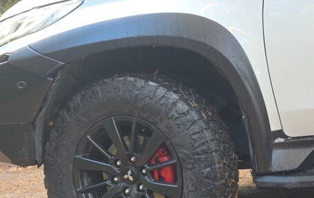 Mitsubishi Pajero Sport III рестайлинг, 2018 год, 5 600 000 рублей, 12 фотография
