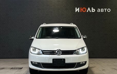 Volkswagen Sharan II, 2011 год, 1 365 000 рублей, 2 фотография