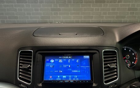 Volkswagen Sharan II, 2011 год, 1 365 000 рублей, 15 фотография