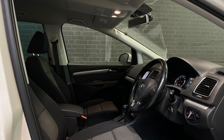 Volkswagen Sharan II, 2011 год, 1 365 000 рублей, 13 фотография