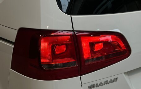 Volkswagen Sharan II, 2011 год, 1 365 000 рублей, 10 фотография