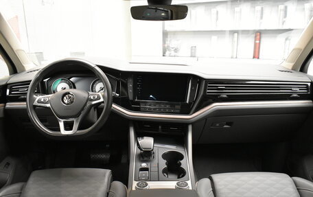 Volkswagen Touareg III, 2020 год, 5 199 000 рублей, 9 фотография