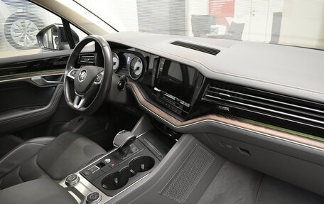 Volkswagen Touareg III, 2020 год, 5 199 000 рублей, 26 фотография
