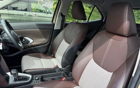 Toyota Yaris Cross, 2022 год, 1 990 000 рублей, 13 фотография