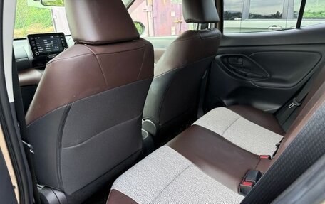 Toyota Yaris Cross, 2022 год, 1 990 000 рублей, 19 фотография