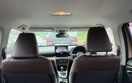 Toyota Yaris Cross, 2022 год, 1 990 000 рублей, 23 фотография