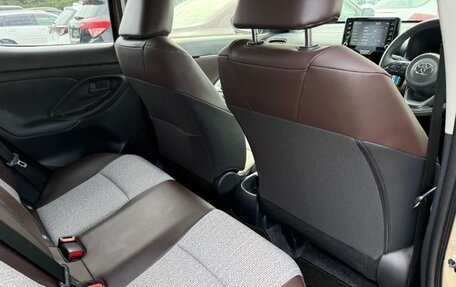 Toyota Yaris Cross, 2022 год, 1 990 000 рублей, 22 фотография