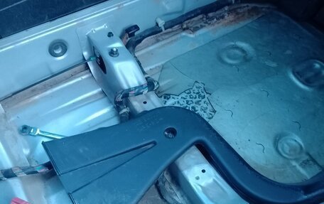 Mitsubishi Carisma I, 2001 год, 150 000 рублей, 14 фотография