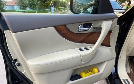 Infiniti FX II, 2011 год, 1 500 000 рублей, 9 фотография