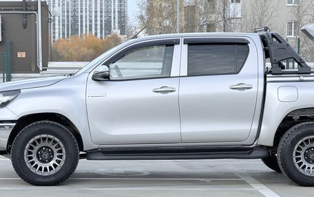 Toyota Hilux VIII, 2022 год, 4 950 000 рублей, 3 фотография
