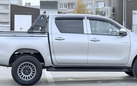 Toyota Hilux VIII, 2022 год, 4 950 000 рублей, 7 фотография